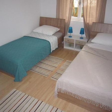 Apartments Mario Primosten Exterior photo