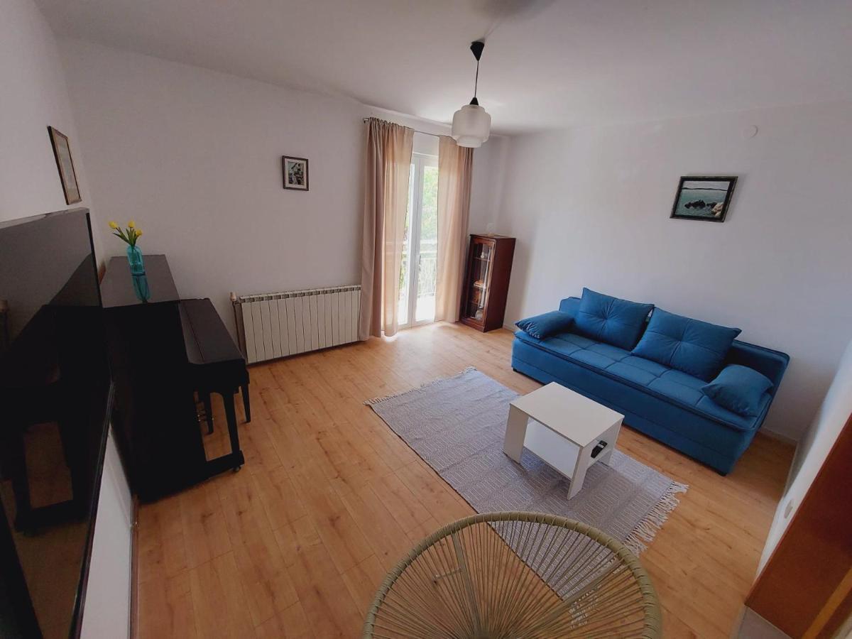 Apartments Mario Primosten Exterior photo